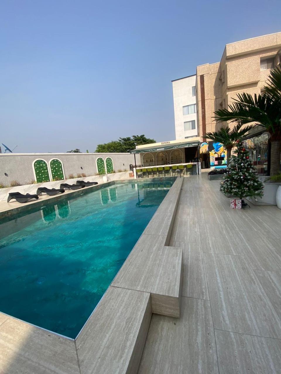 Sujimoto Residences Macdonald Лагос Экстерьер фото